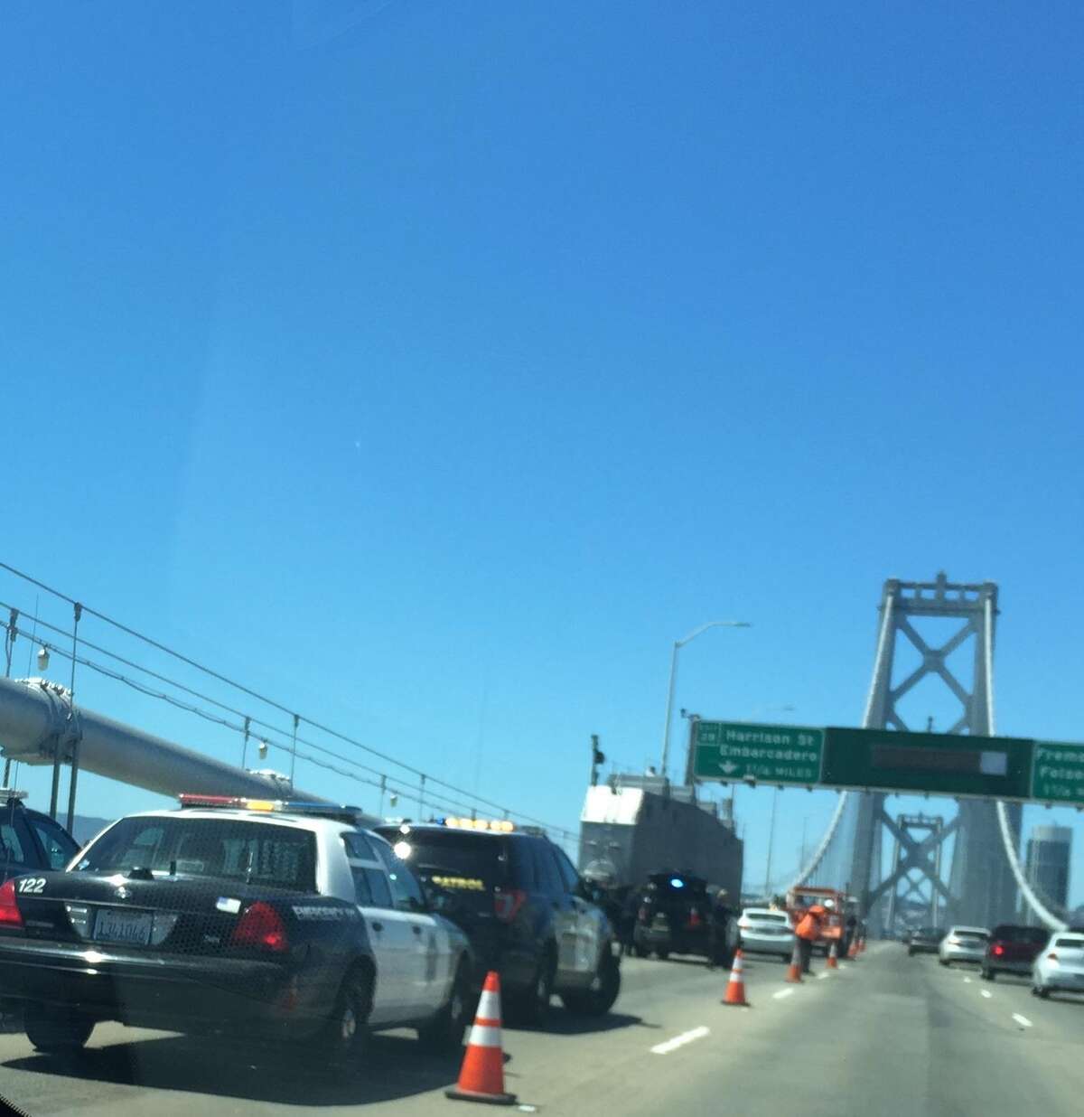 Man climbs down from Bay Bridge center anchorage after 2 hours