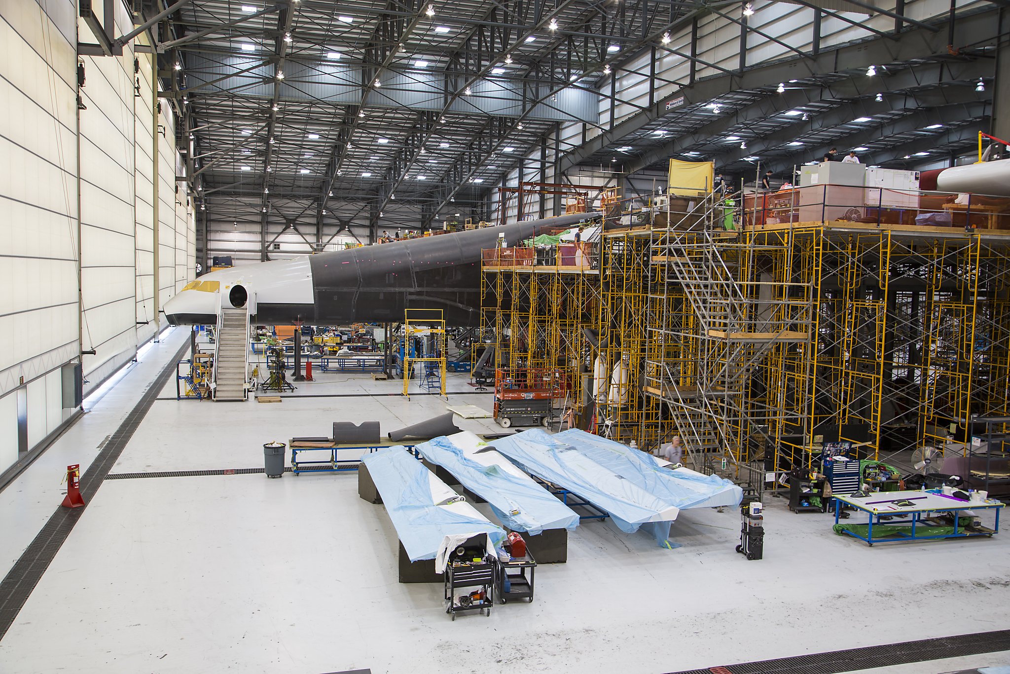 Paul Allen just rolled out the world’s largest airplane