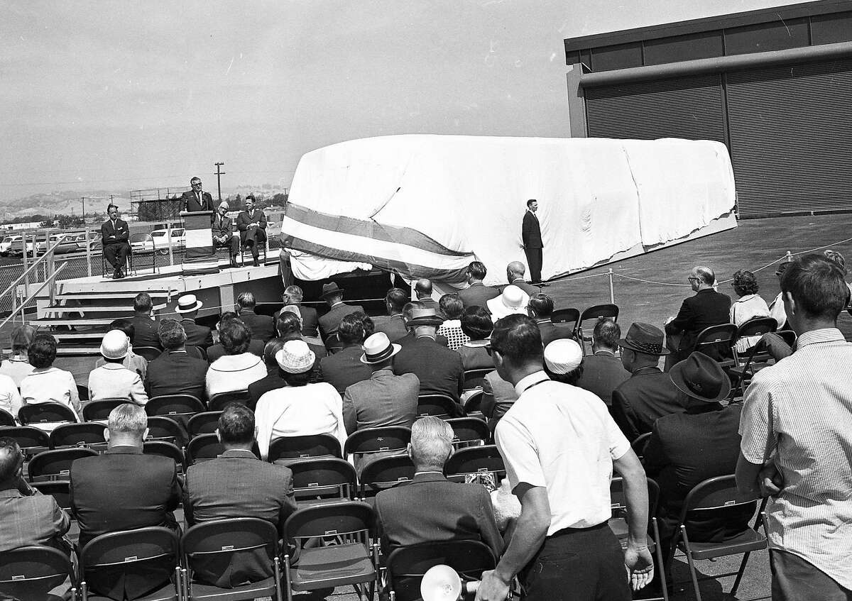 登录必赢亚洲1965年6月22日，湾区捷运官员公布了BART的第一辆模型车。
