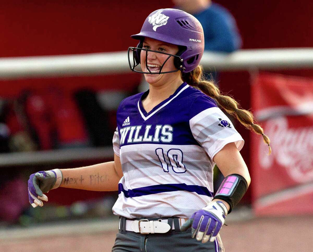 SOFTBALL: Dixon named Gatorade Texas Player of the Year