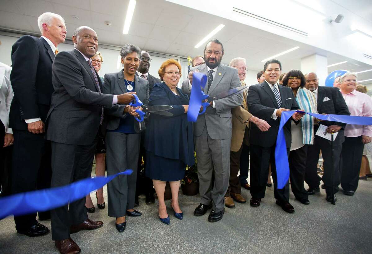 Houston opens $67 million DeBakey High School for medical careers Houston opens $67 million DeBakey High School for medical careers