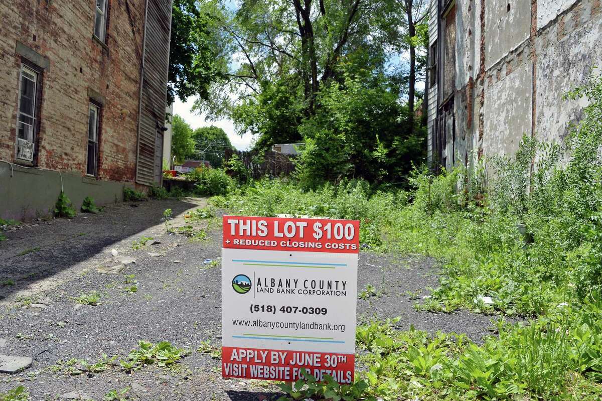 Vacant Lots In Albany Going For 100