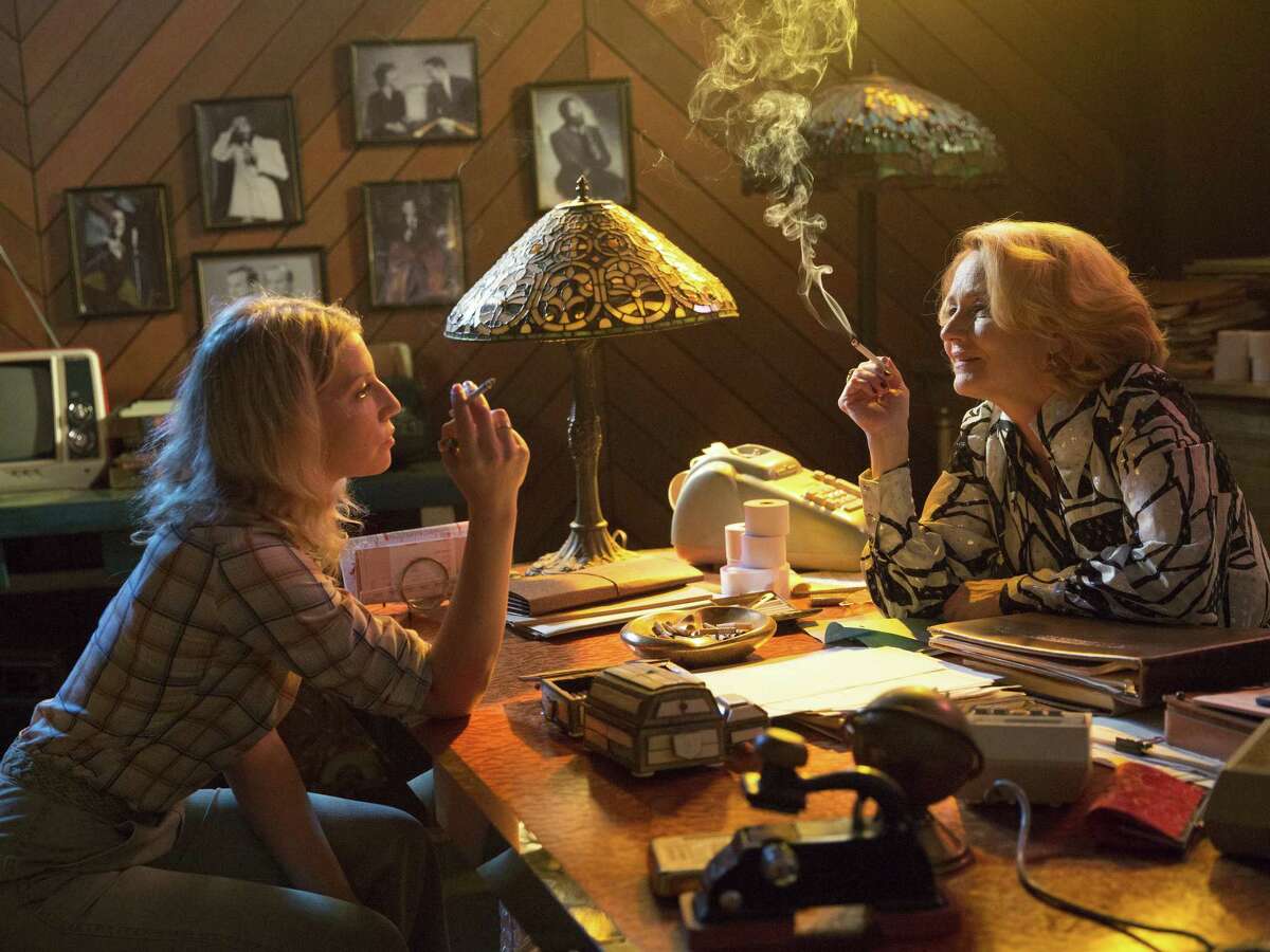 This image released by Showtime shows Ari Graynor as Cassie, left, and Melissa Leo as Goldie in the new series, "I'm Dying Up Here," about a circa-1970s L.A. comedy club. (Justina Mintz/Showtime via AP)