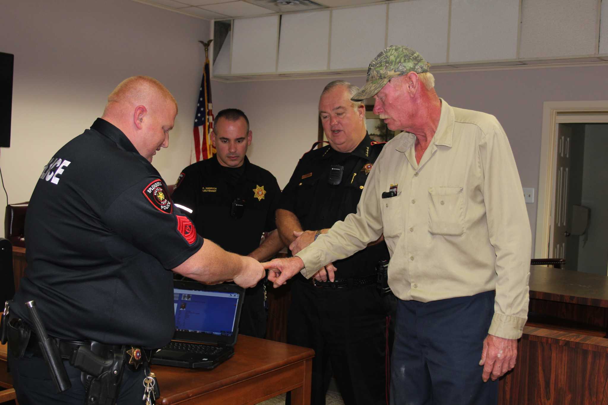 Splendora PD using mobile fingerprinting device