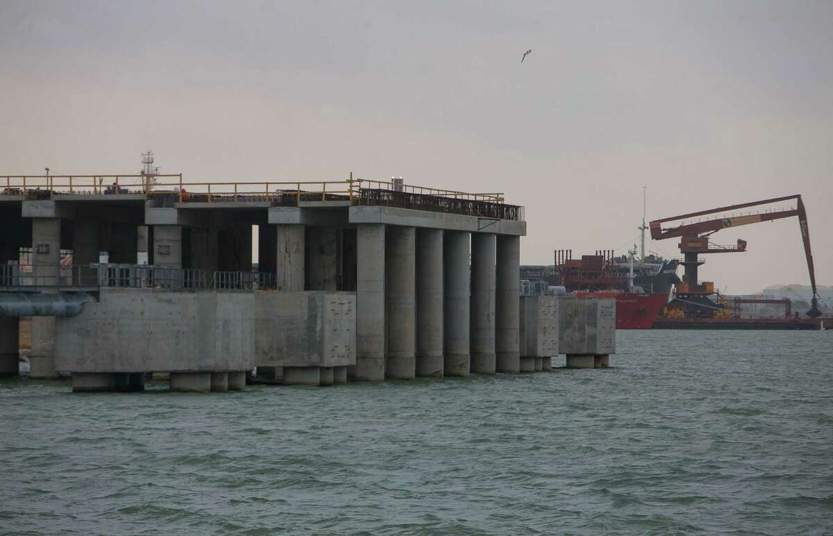 Hurricane Harvey spares new Cheniere LNG facility near Corpus Christi