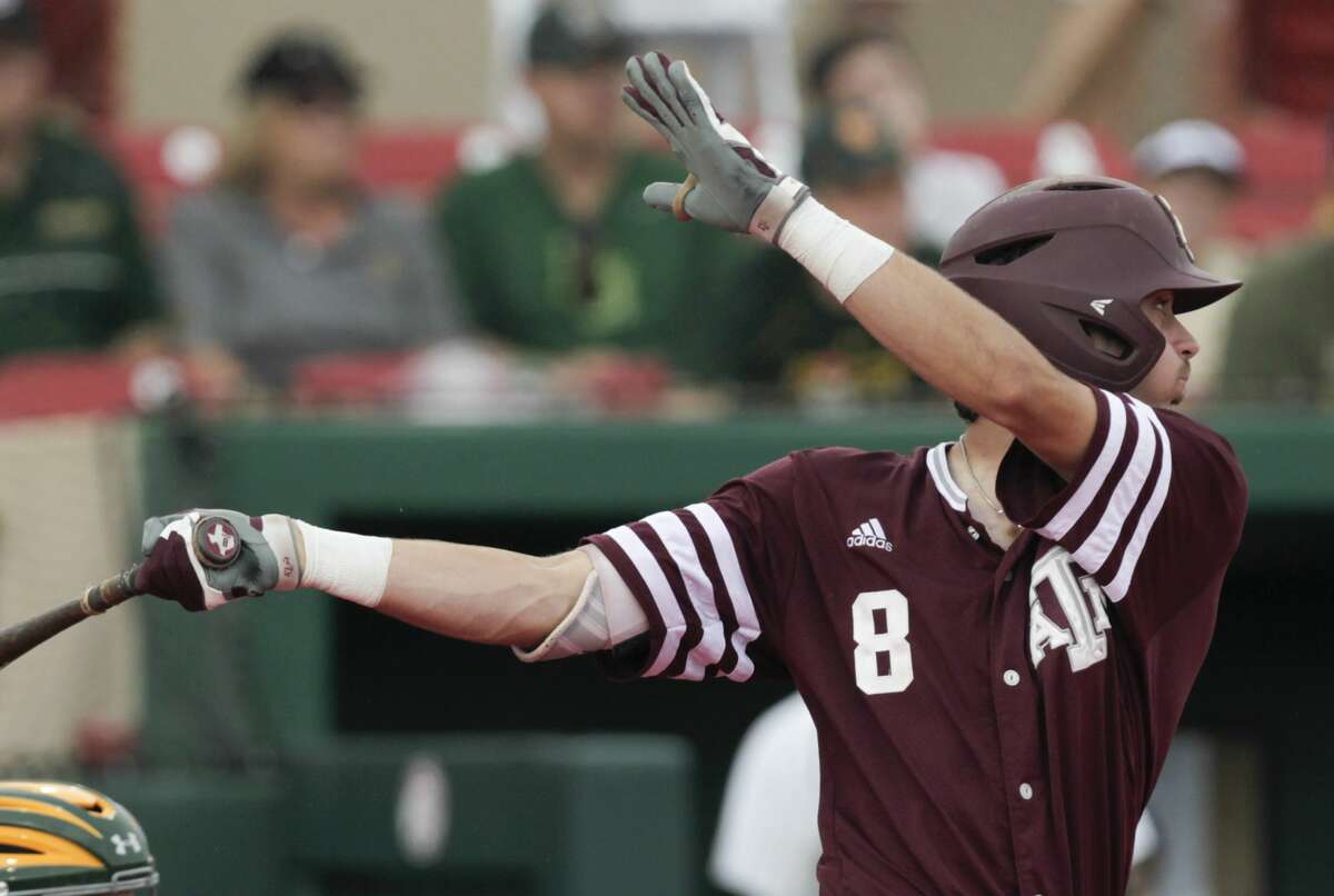 Texas A&M second baseman Braden Shewmake (8) swings his bat during 2017 NCAA Regional game agianst Baylor at Darryl and Lori Schroeder Park Friday, June 2, 2017, in Houston. ( Yi-Chin Lee / Houston Chronicle )