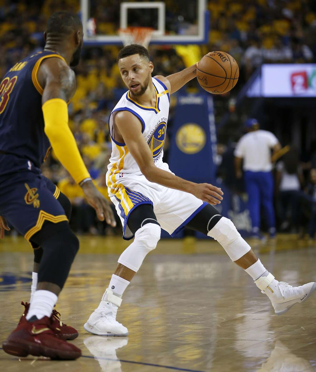 Curry Gets Paid: $201 Million Over 5 Years