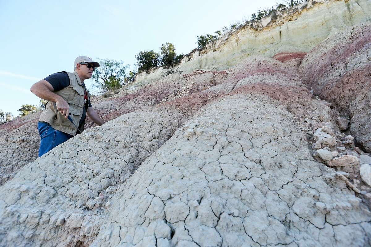 San Antonio Geologist Finds Clues To Past Global Warming In Roadside Rock