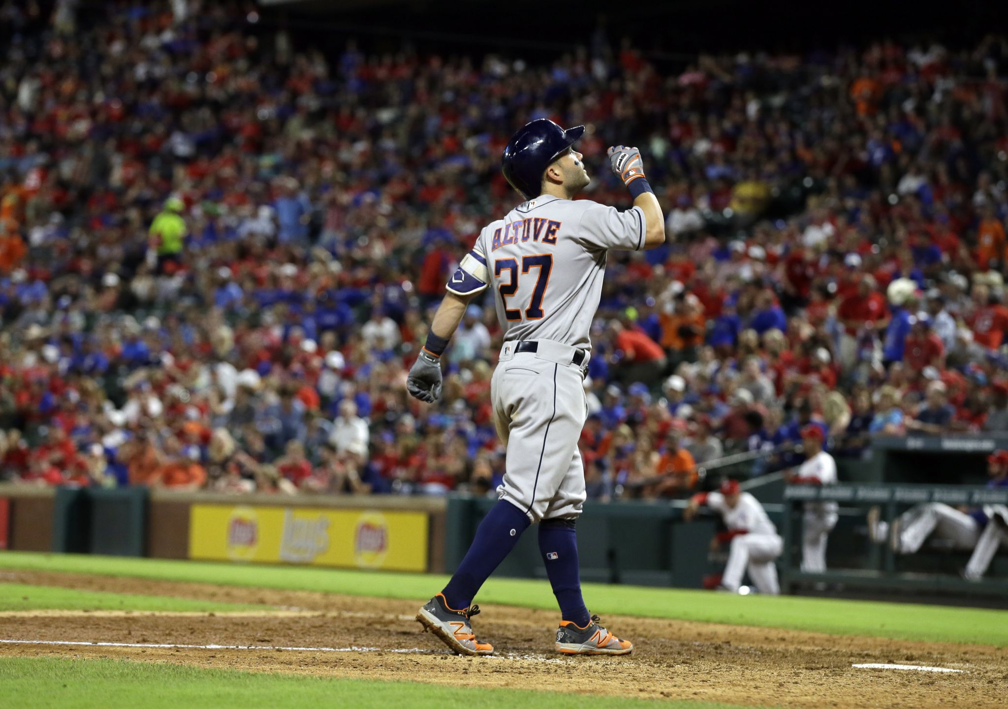 Astros' Carlos Correa passes Francisco Lindor in All-Star voting