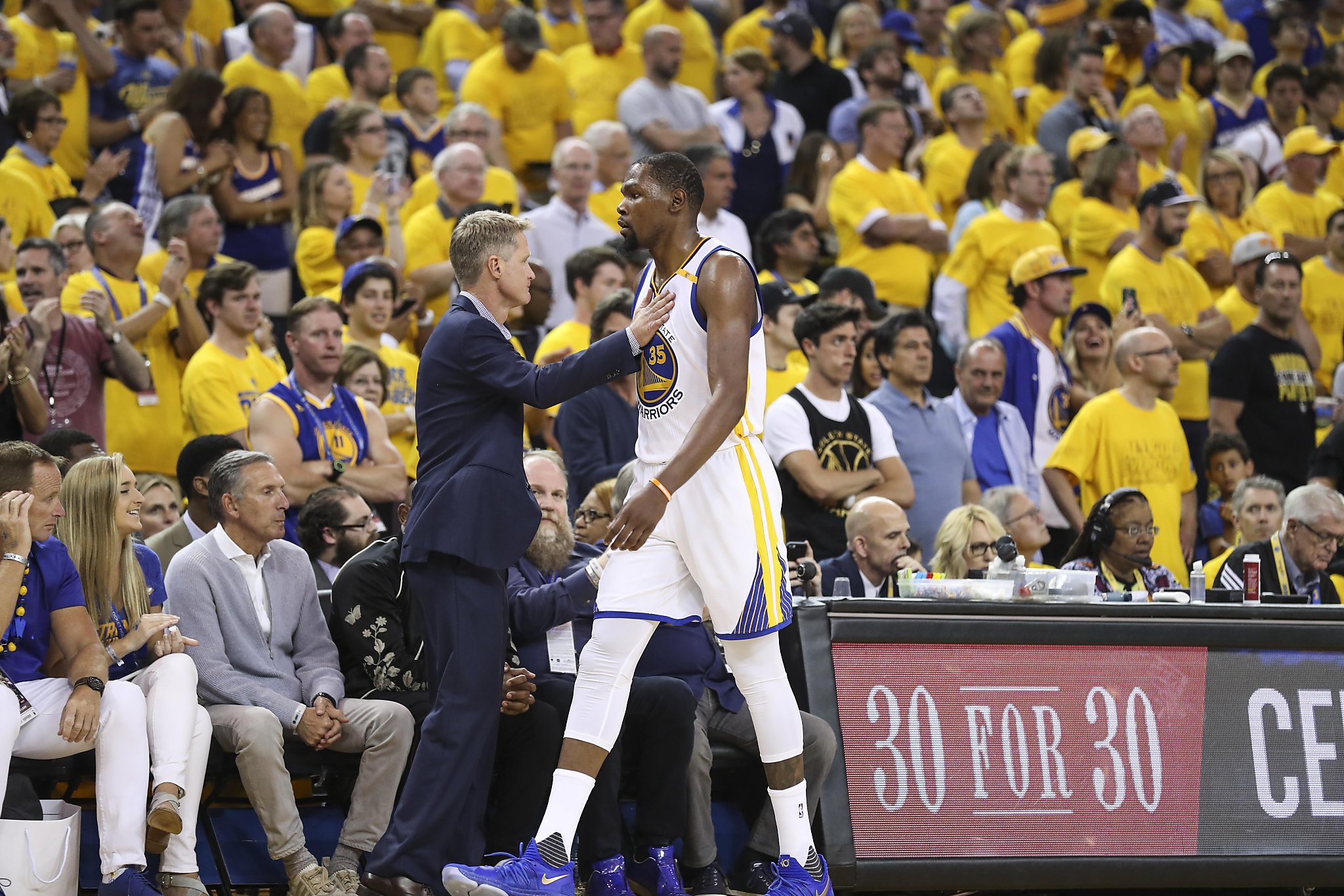 With Steve Kerr Back, Warriors Keep Rolling