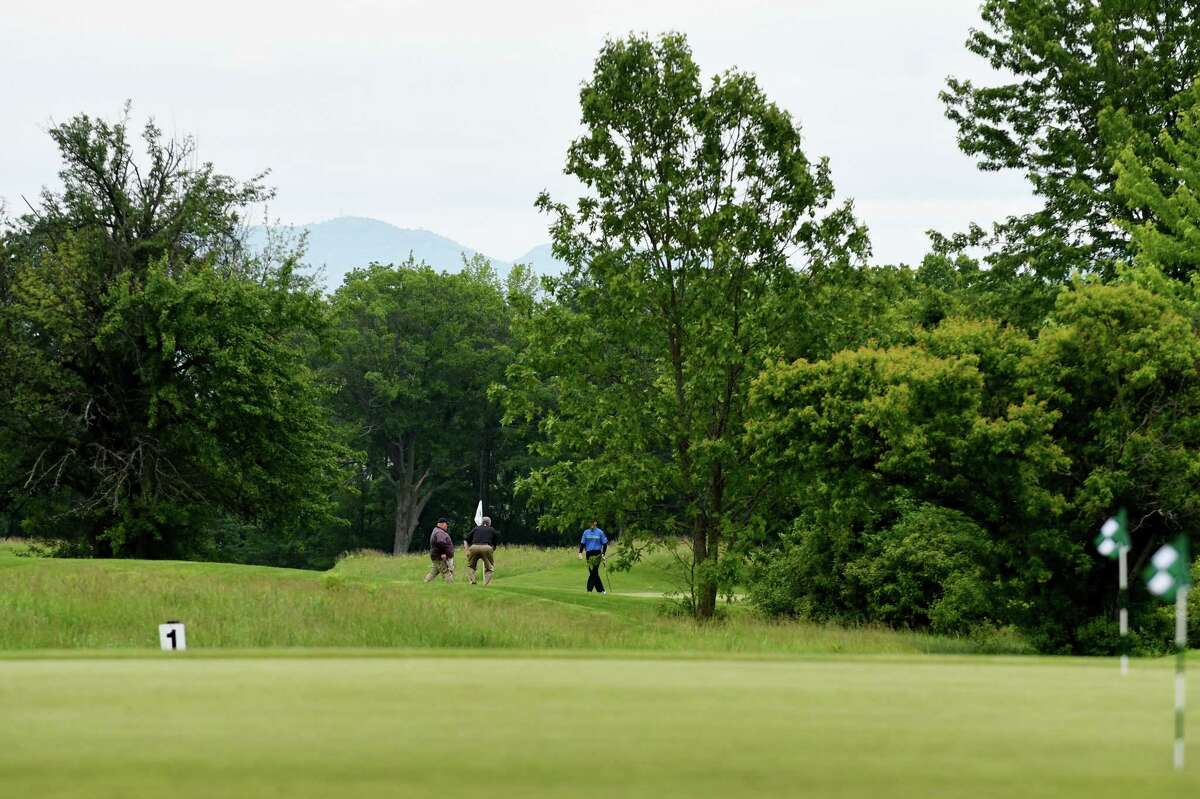 Neighbors fighting golf course brew pub