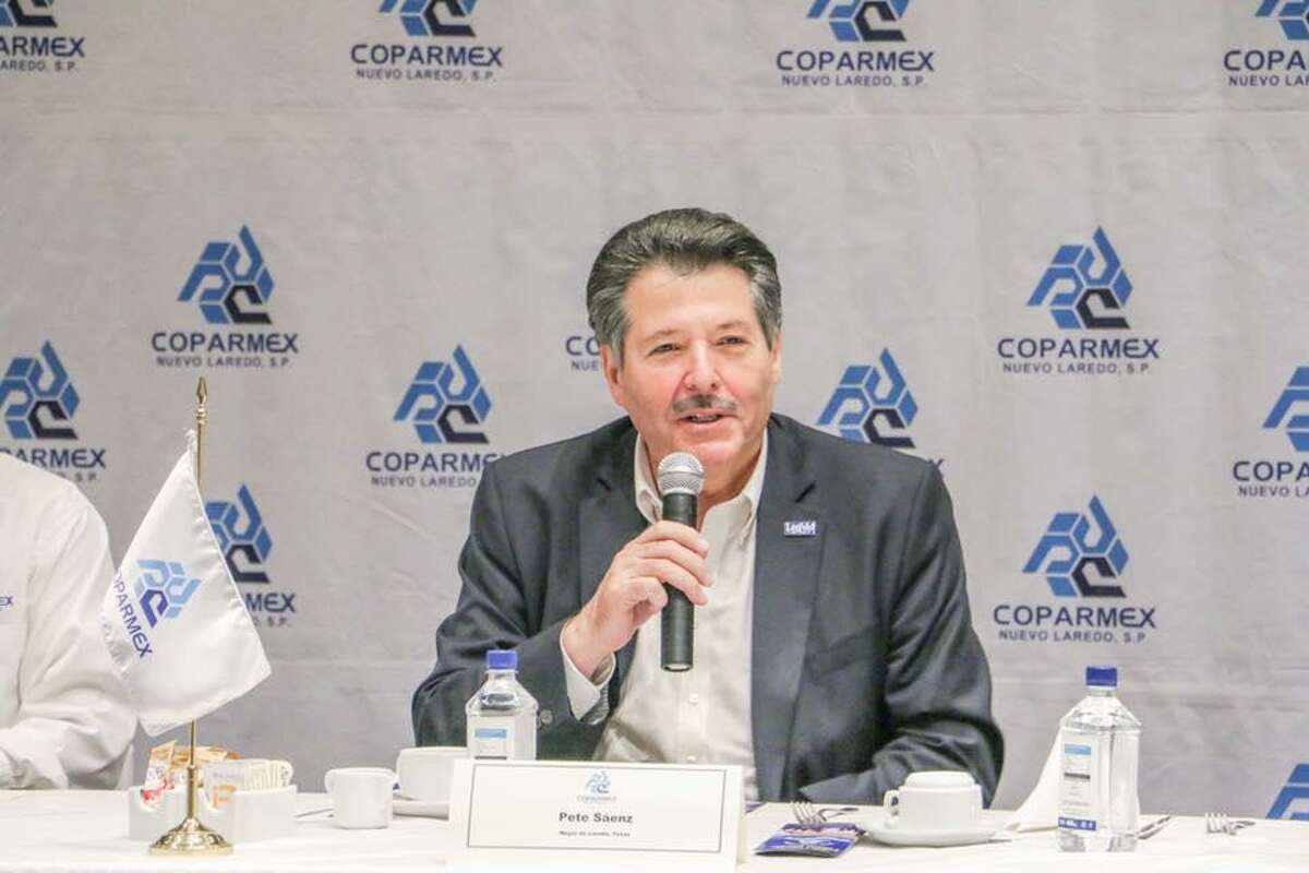 El Alcalde de Laredo, Pete Sáenz, mostró su total respaldo al sector empresarial de ambas ciudades y se comprometió a continuar impulsando acciones que fortalezcan la economía en la frontera.
