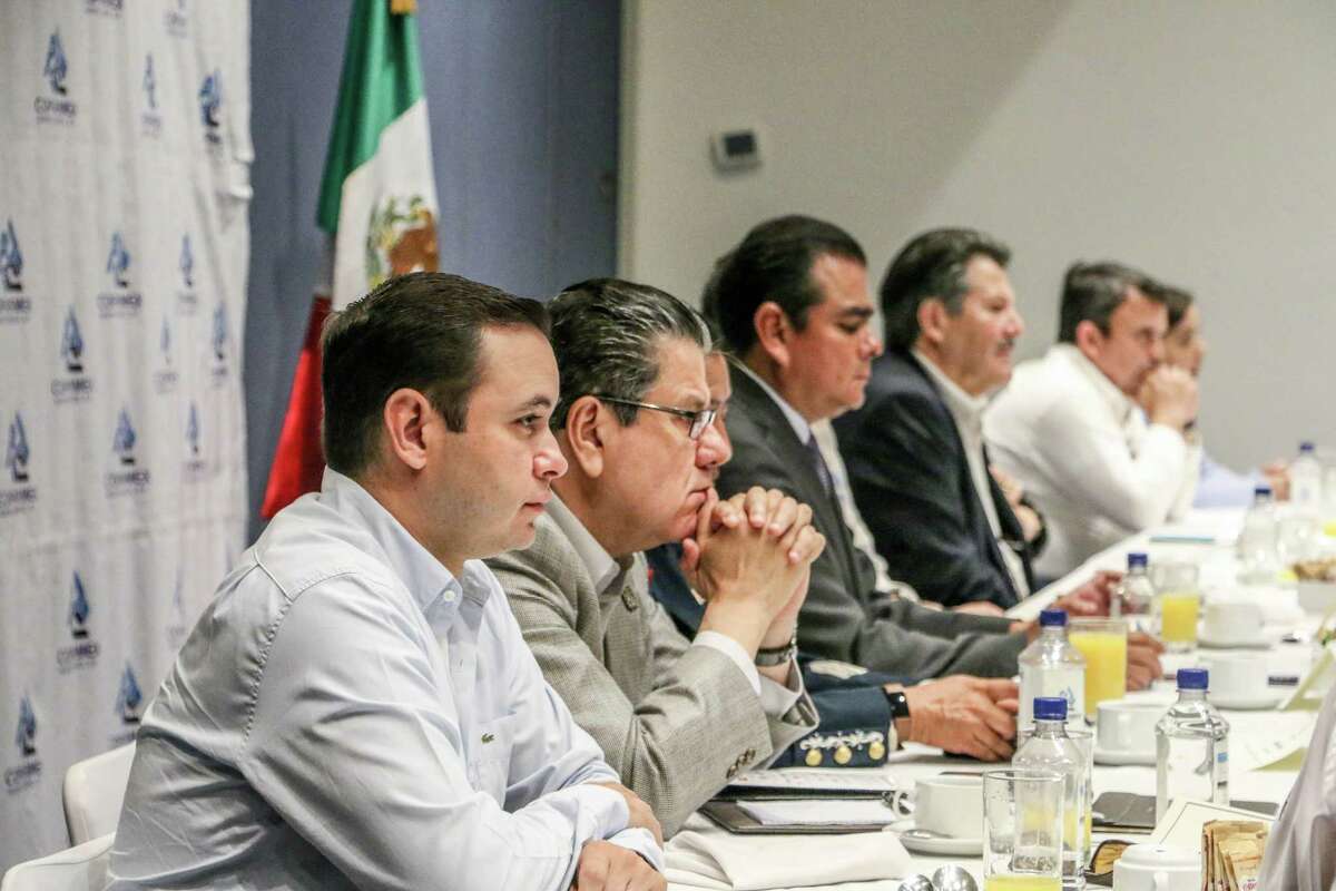 El Consejo Binacional Empresarial reunió empresarios de la localidad y líderes de organismos y asociaciones de la frontera entre México y Estados Unidos en Nuevo Laredo, México.