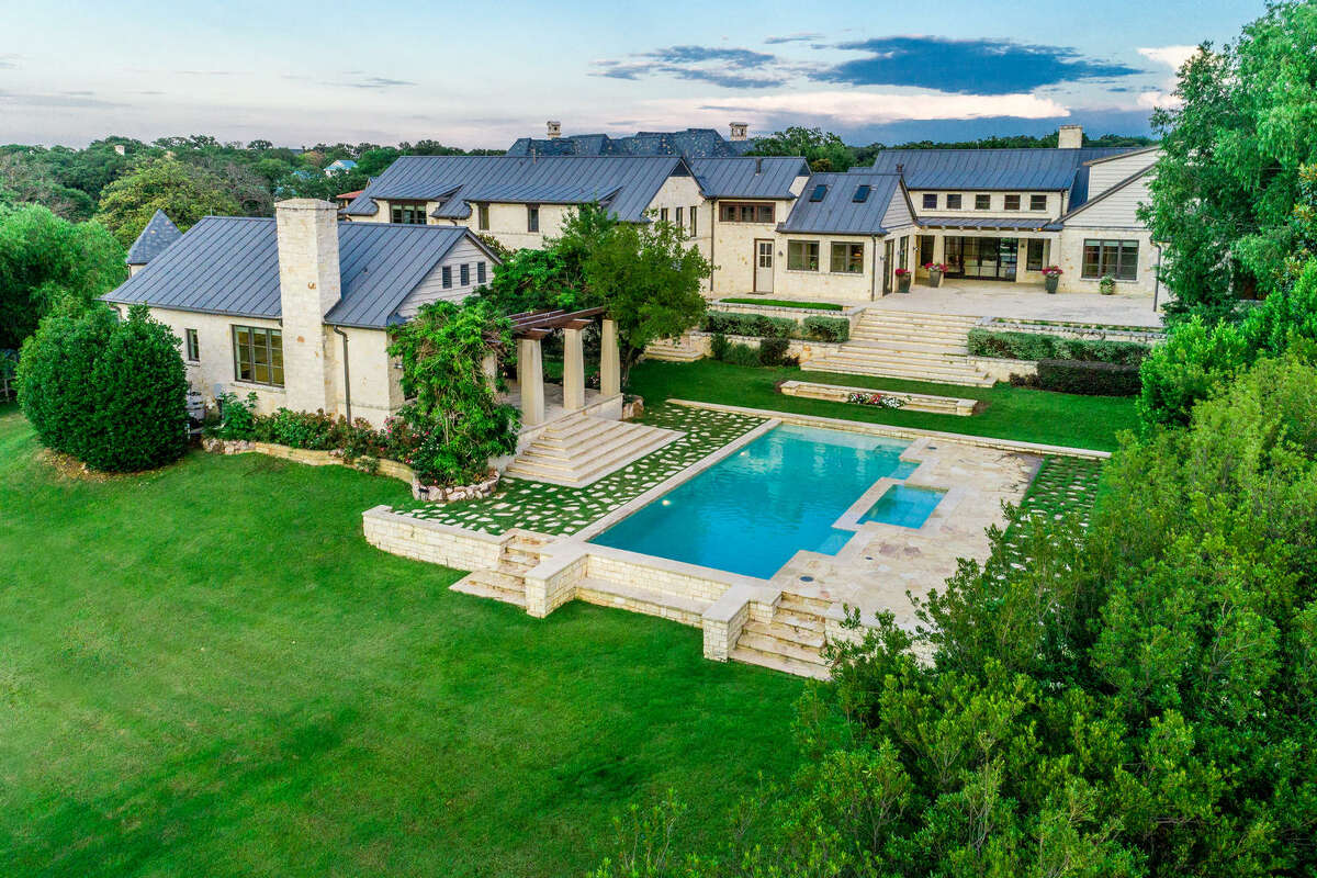 A Swarovski heiress is selling her 9,541 square foot mansion nestled in the premier neighborhood of Vaquero in Westlake through Elite Auctions. The property features Swarovski crystal, luxurious amenities and famous neighbors.
