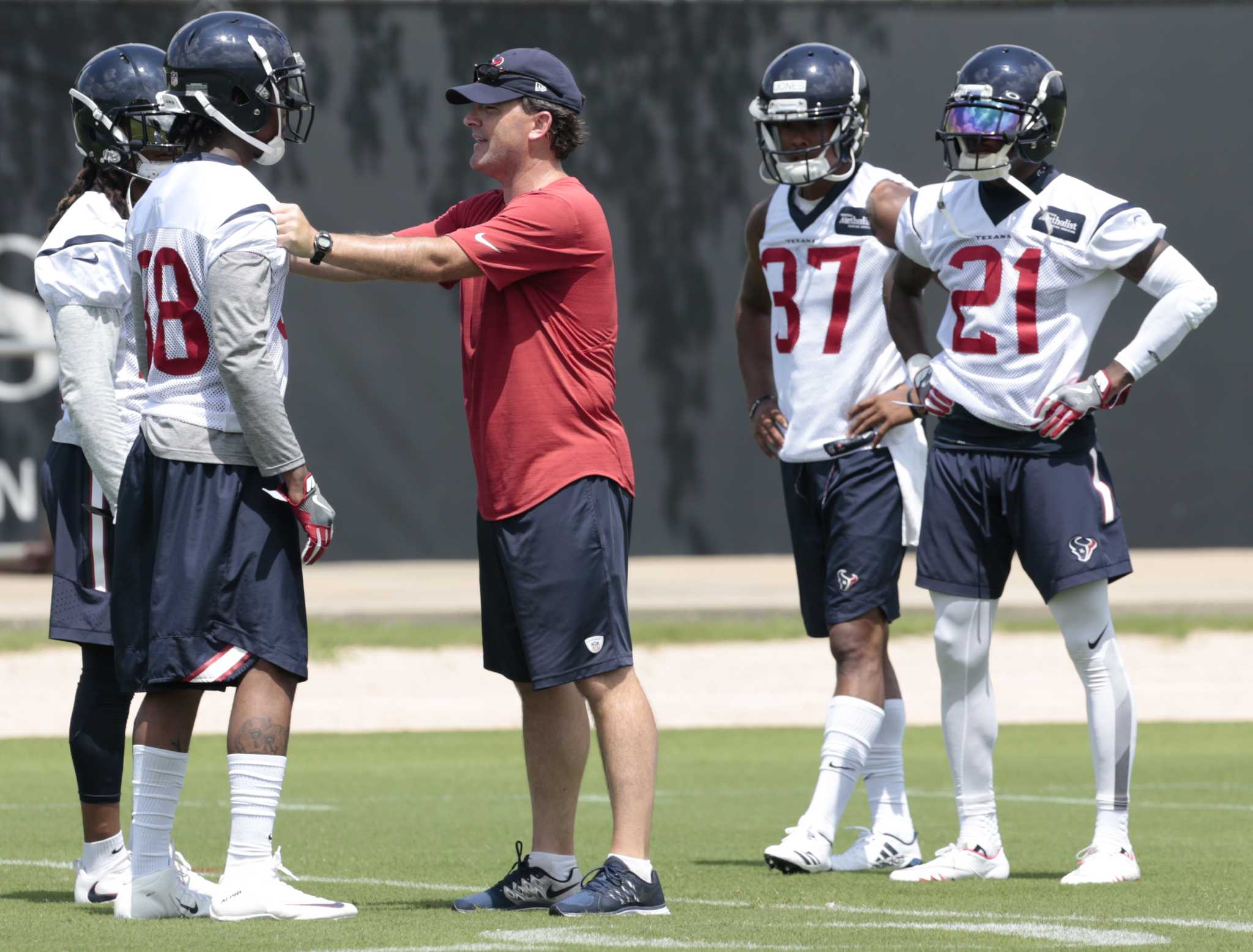 Texans Assistant Coach Romeo Crennel Announces Retirement