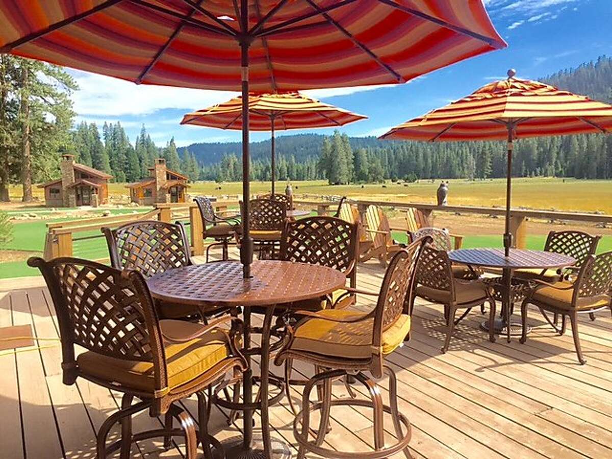 Highland Ranch is a�rustic-luxe resort with a dude ranch vibe. Glaciers and geothermal springs of Lassen are just 10 minutes away.