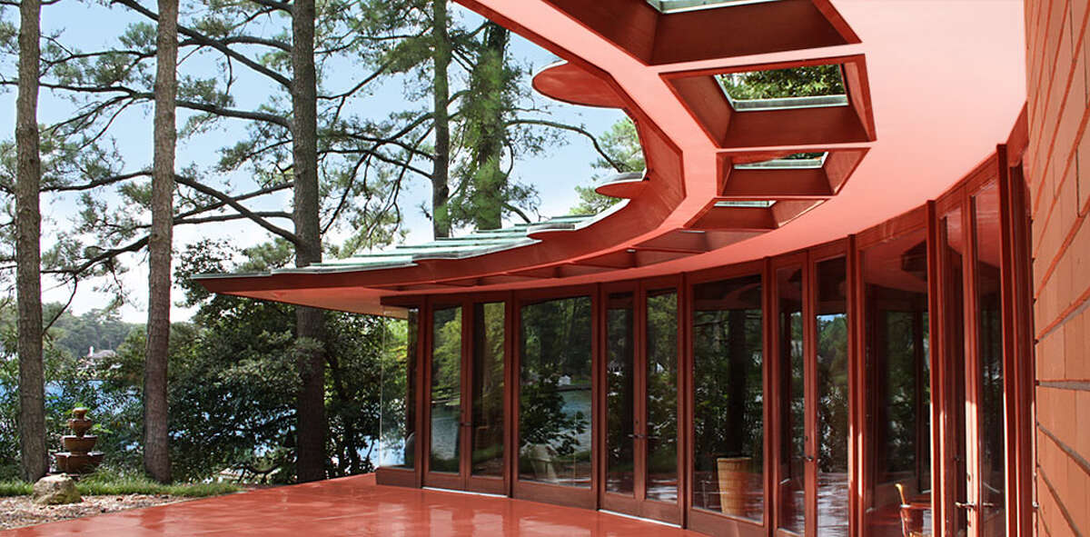 Frank Lloyd Wright's Cooke House in Virginia. toptenrealestatedeals.com