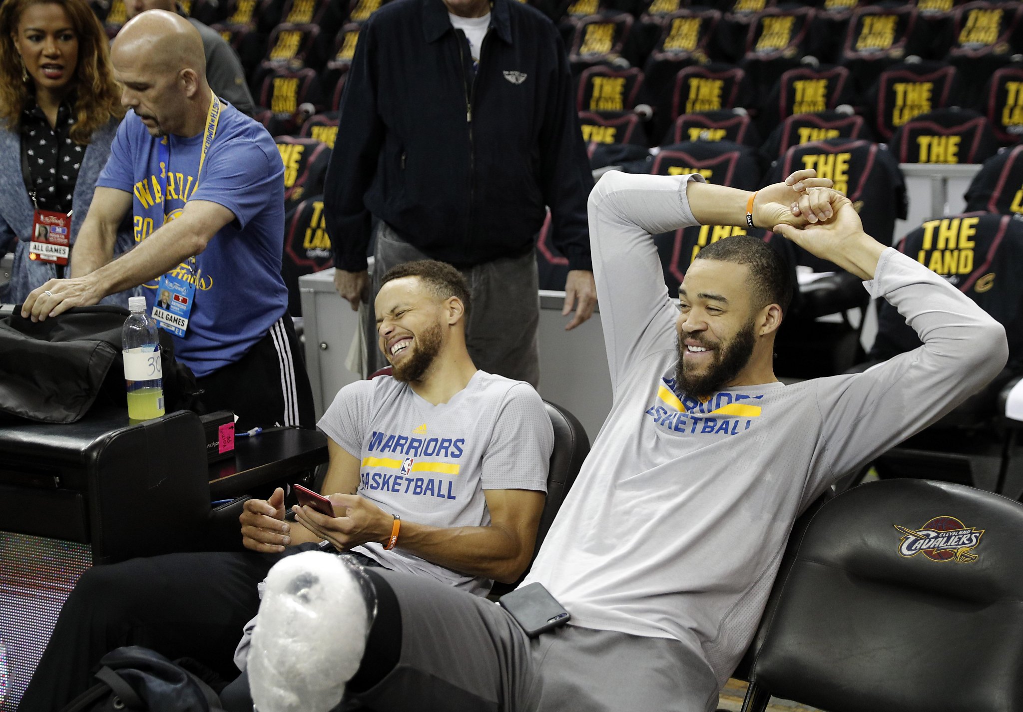 Steph Curry Will Be Wearing A Fanny Pack To Games After Losing A