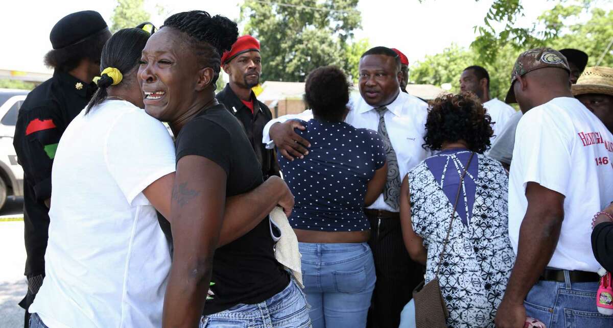 Family and close friends of Gerean Brown react to hearing the news that police had found a motorcycle and a body believed to be Brown's nearby. Last seen leaving a club near his Fifth Ward home, 26-year-old Brown had been missing for 10 days.﻿