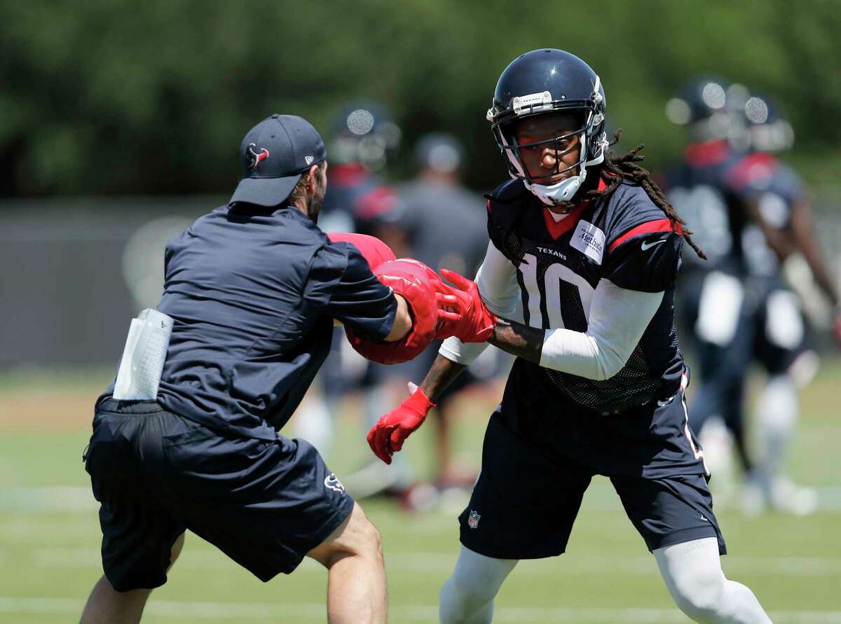 Wes Welker starts his coaching career among friends with Texans