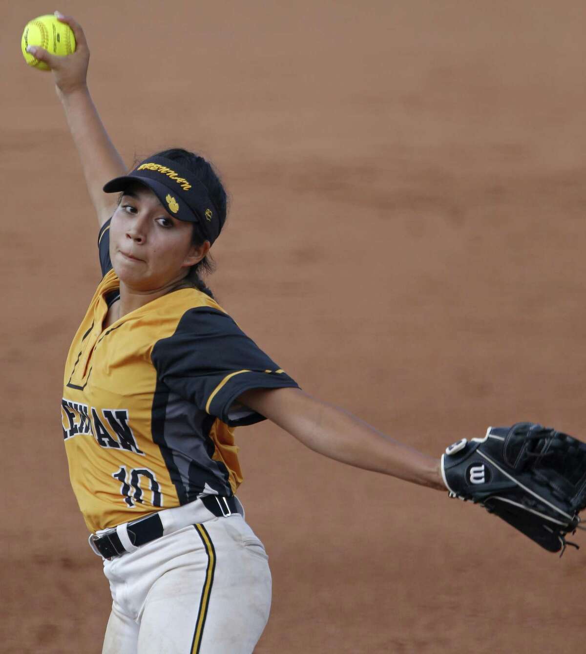 Brennan’s Clarissa Hernandez pitches against Austin Bowie during their UIL Class 6A state semifinal on June 2, 2017 at McCombs Field in Austin.