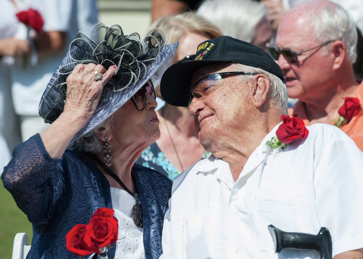 Galveston's iconic Hotel Galvez hosts 6th annual vow renewal ceremony