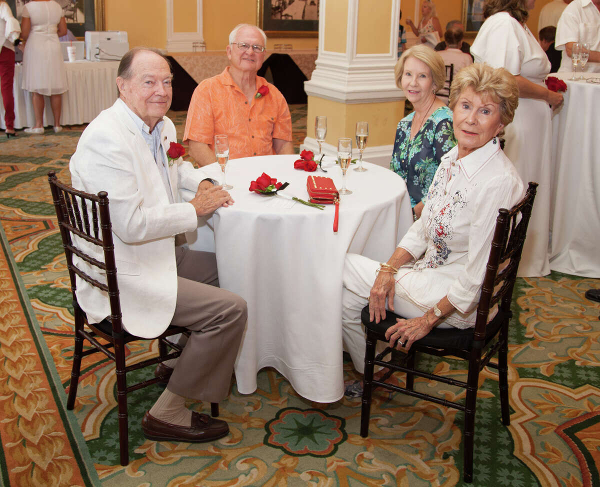 Galveston's iconic Hotel Galvez hosts 6th annual vow renewal ceremony