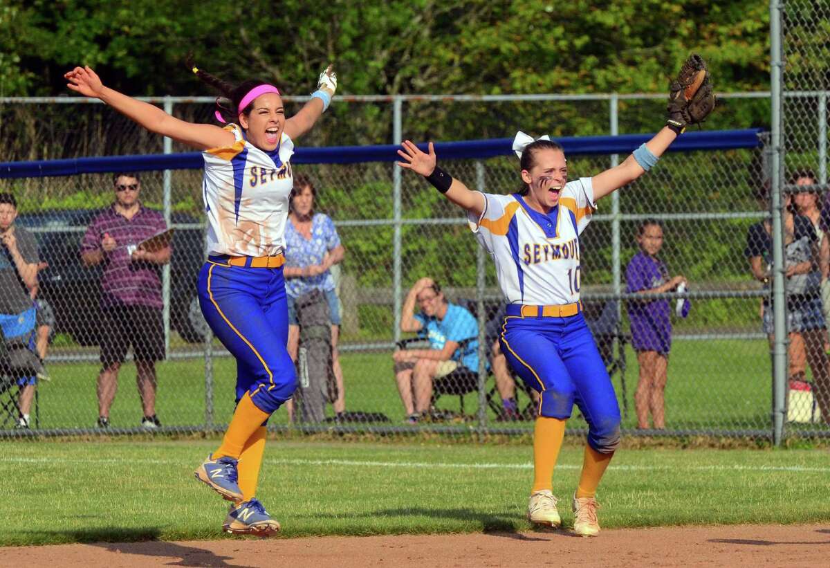 Seymour wins third Class M softball title in four years