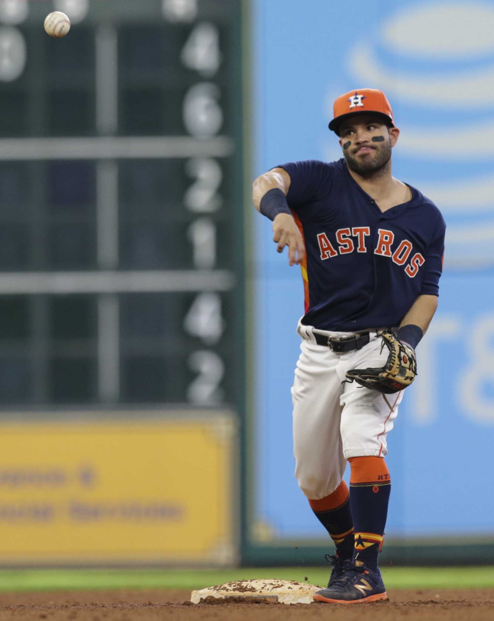 Astros Roster Move: José Altuve placed on 10-day DL - The Crawfish Boxes