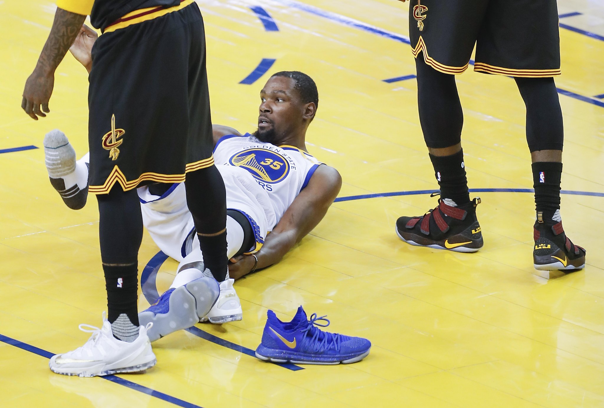 Why Kevin Durant s shoes fall off at an unprecedented rate explained