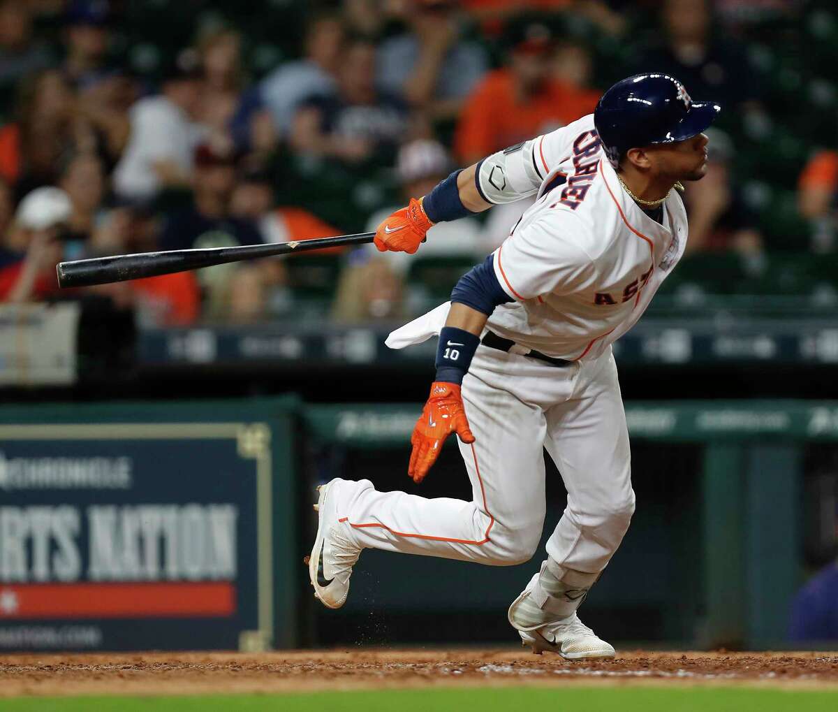 Astros' Yuli Gurriel displaying extreme reverse splits