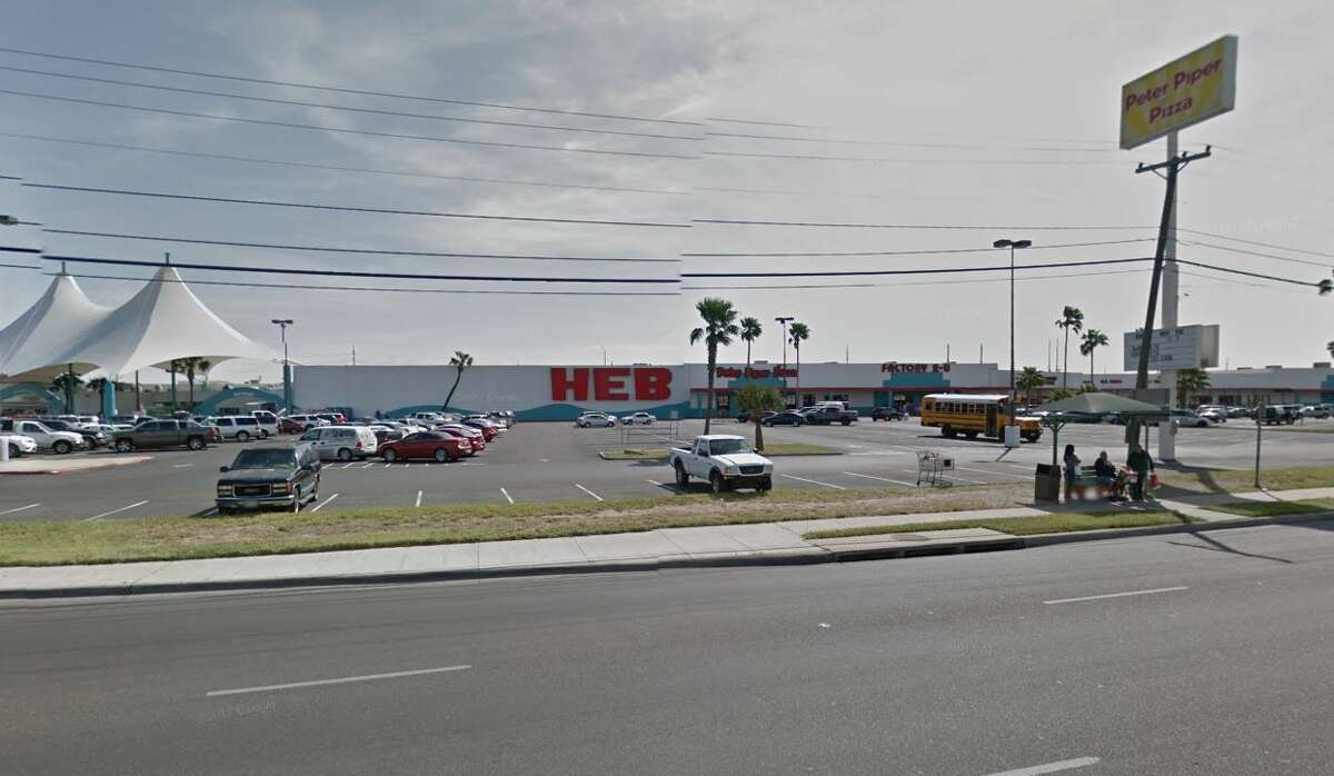 The H-E-B at 4801 San Dario Ave is shown.