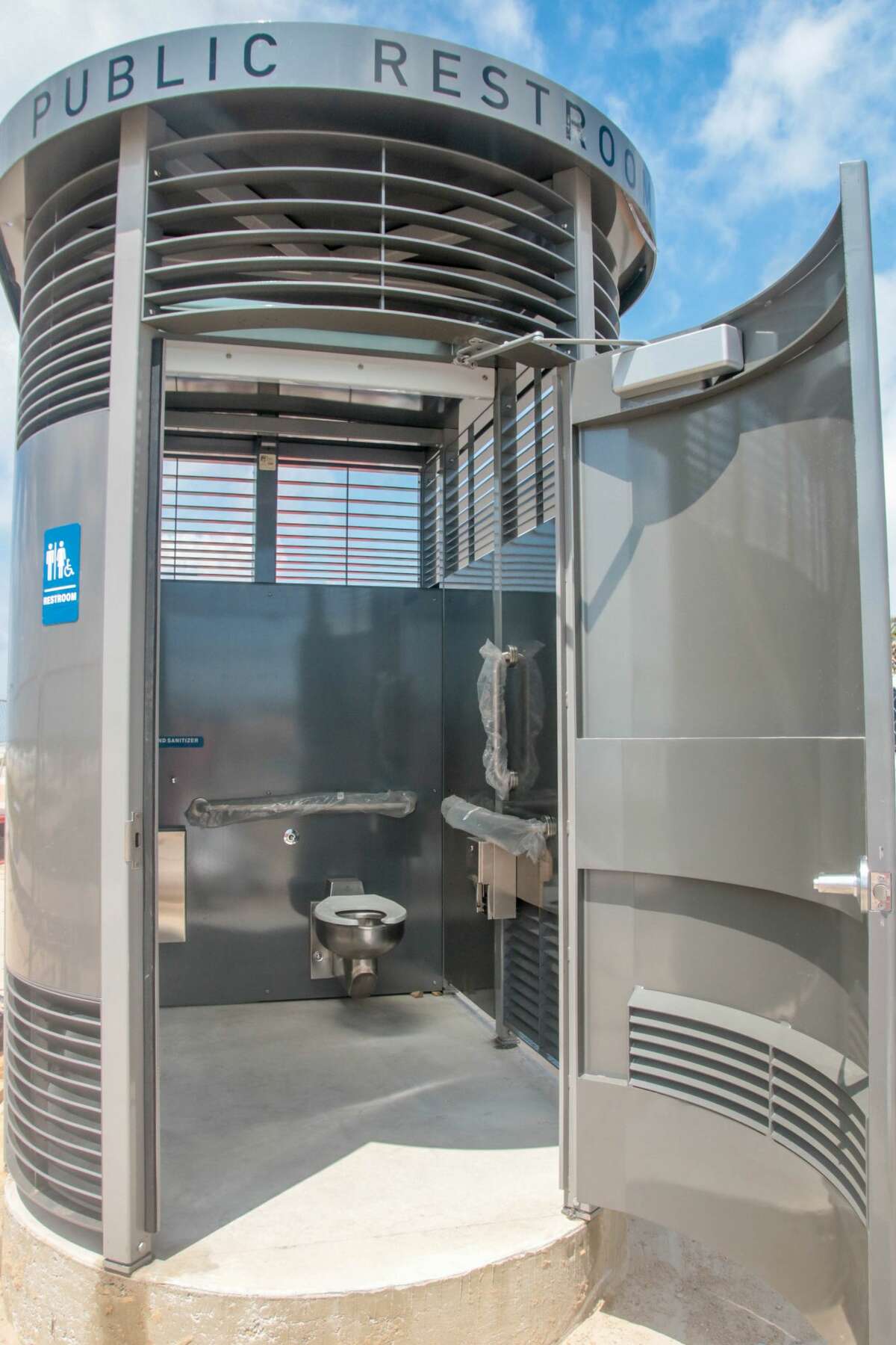 The first Portland Loo bathroom arrives at Galveston Seawall