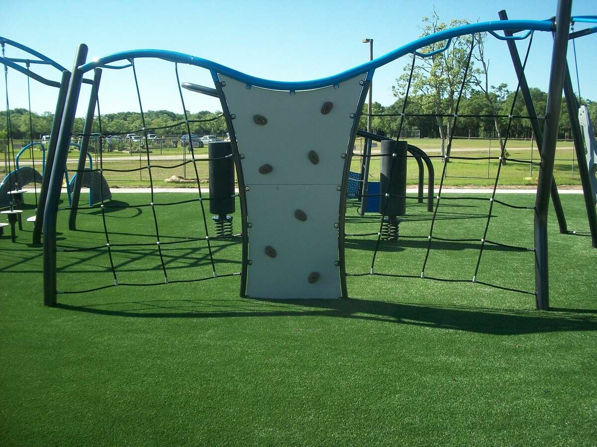 Pearland area gets first NFL style Challenge Course in Texas