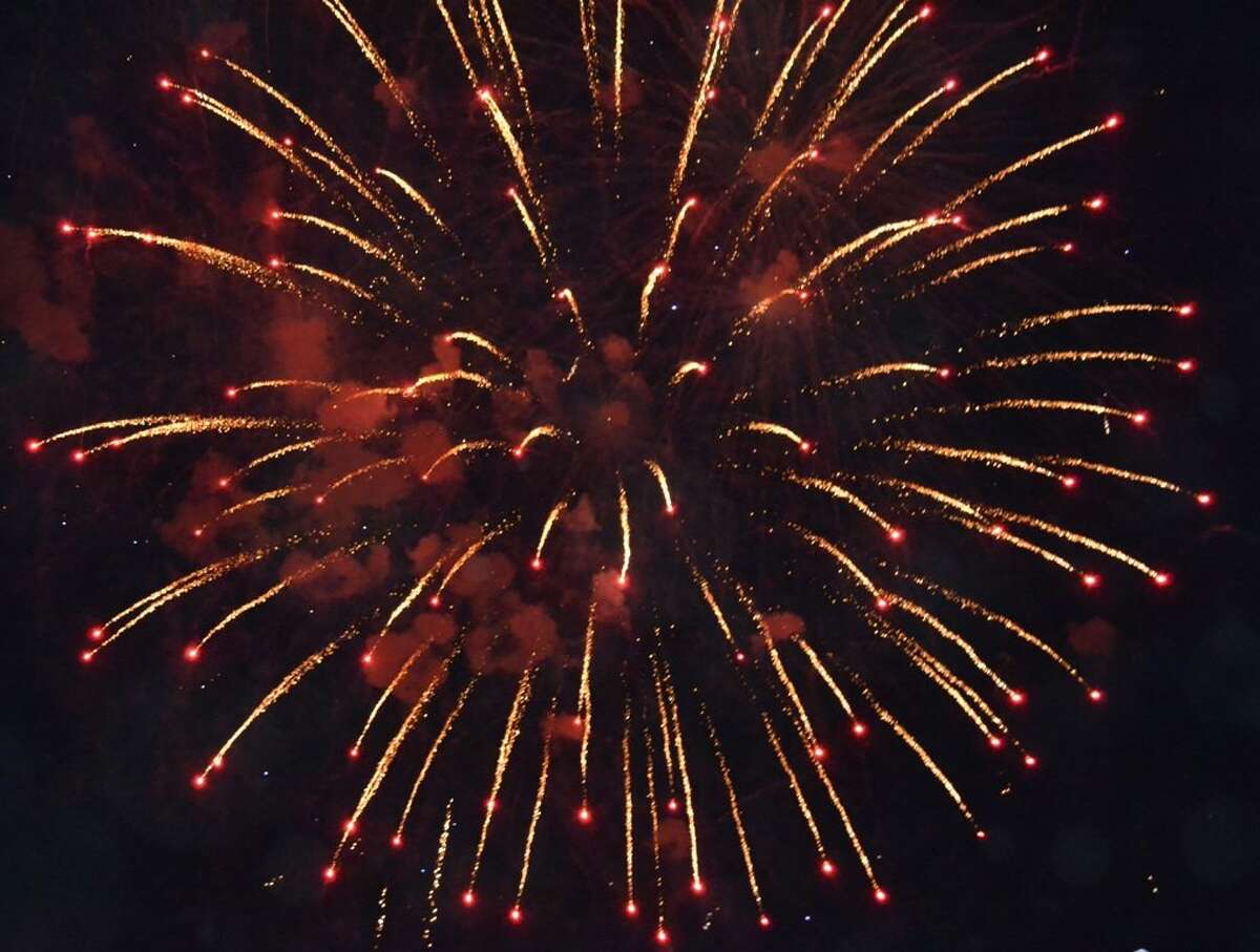 Where to watch fireworks, see parades in the San Antonio area on 4th of