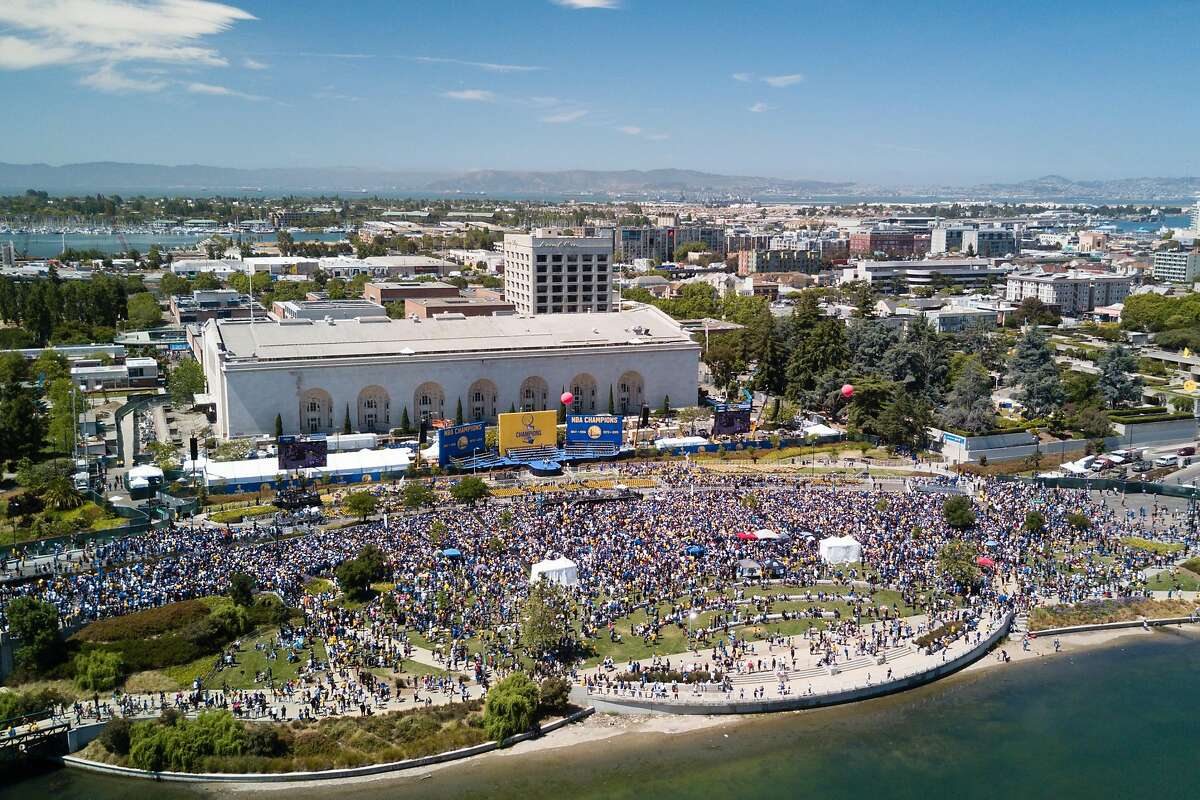 The Golden State Warriors victory parade is seen as it passes Lake Merritt in Oakland, Calif. on Thursday, June 15, 2017. The Warriors beat the Cleveland Cavaliers 4-1 in the NBA Finals to claim their second national title in three years.