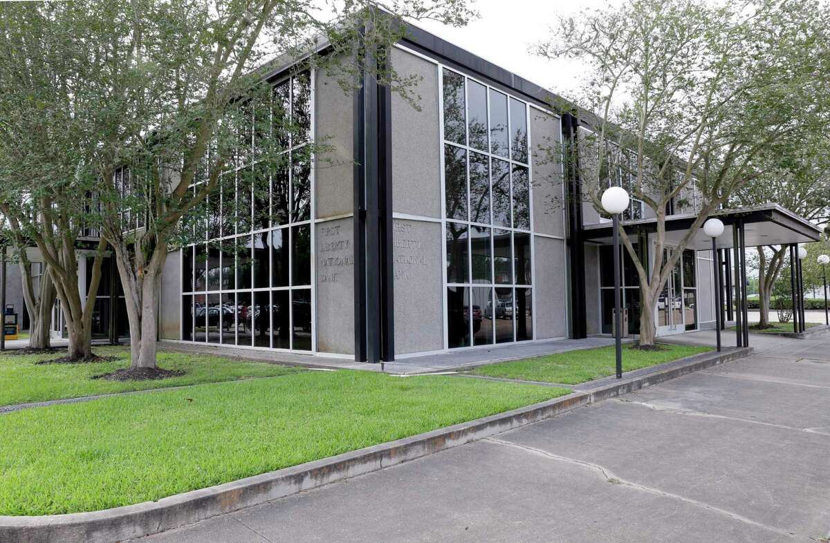 Banks find ways to grow their way out of the oil bust