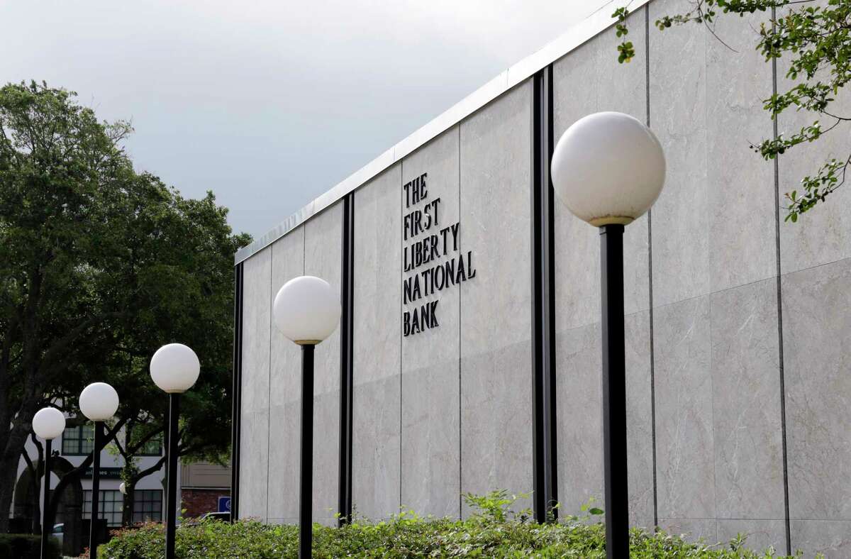 Banks find ways to grow their way out of the oil bust