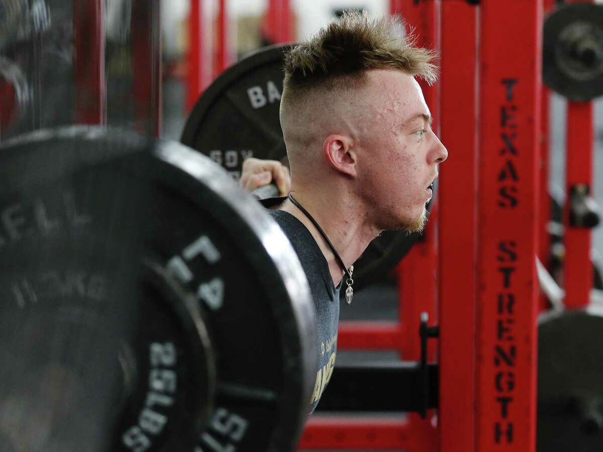 Local powerlifters inspire on the sideline ahead of international
