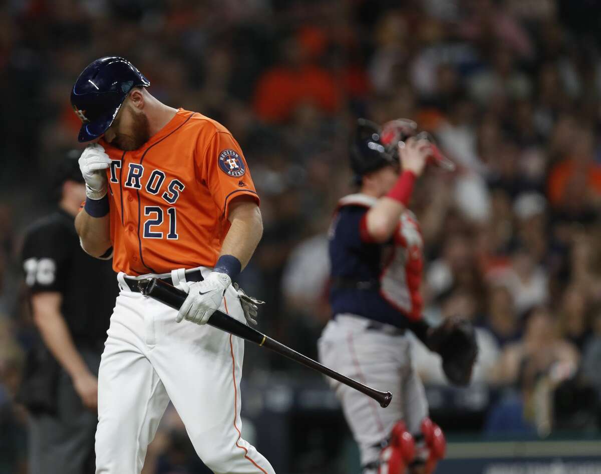 Houston Astros left fielder Derek Fisher (21) reacts after striking out during the third inning of an MLB game at Minute Maid Park, Friday, June, 16, 2017. ( Karen Warren / Houston Chronicle )