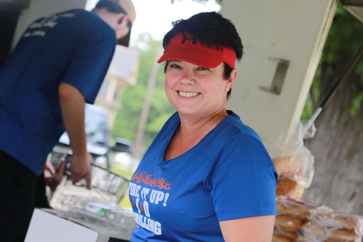 The New England Auto Museum held its annual Father's Day Car Show at Mathews Park in Norwalk on June 18, 2017. Guests enjoyed food, touring the Lockwood-Mathews Mansion and, of course, classic cars. Were you SEEN?