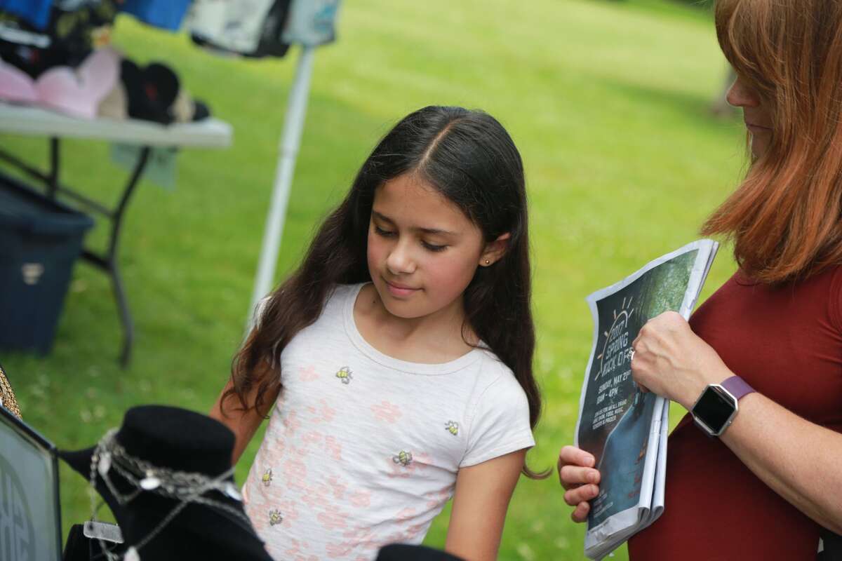 The New England Auto Museum held its annual Father's Day Car Show at Mathews Park in Norwalk on June 18, 2017. Guests enjoyed food, touring the Lockwood-Mathews Mansion and, of course, classic cars. Were you SEEN?