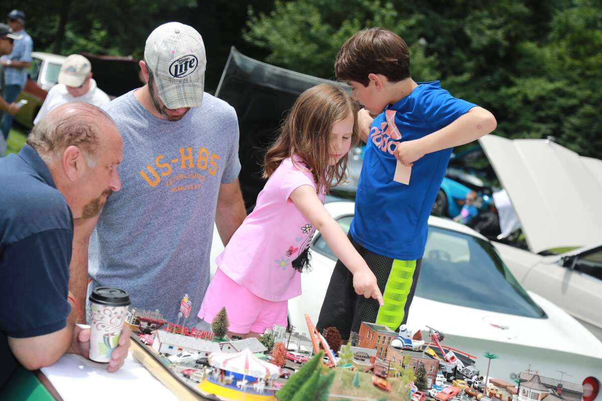 The New England Auto Museum held its annual Father's Day Car Show at Mathews Park in Norwalk on June 18, 2017. Guests enjoyed food, touring the Lockwood-Mathews Mansion and, of course, classic cars. Were you SEEN?