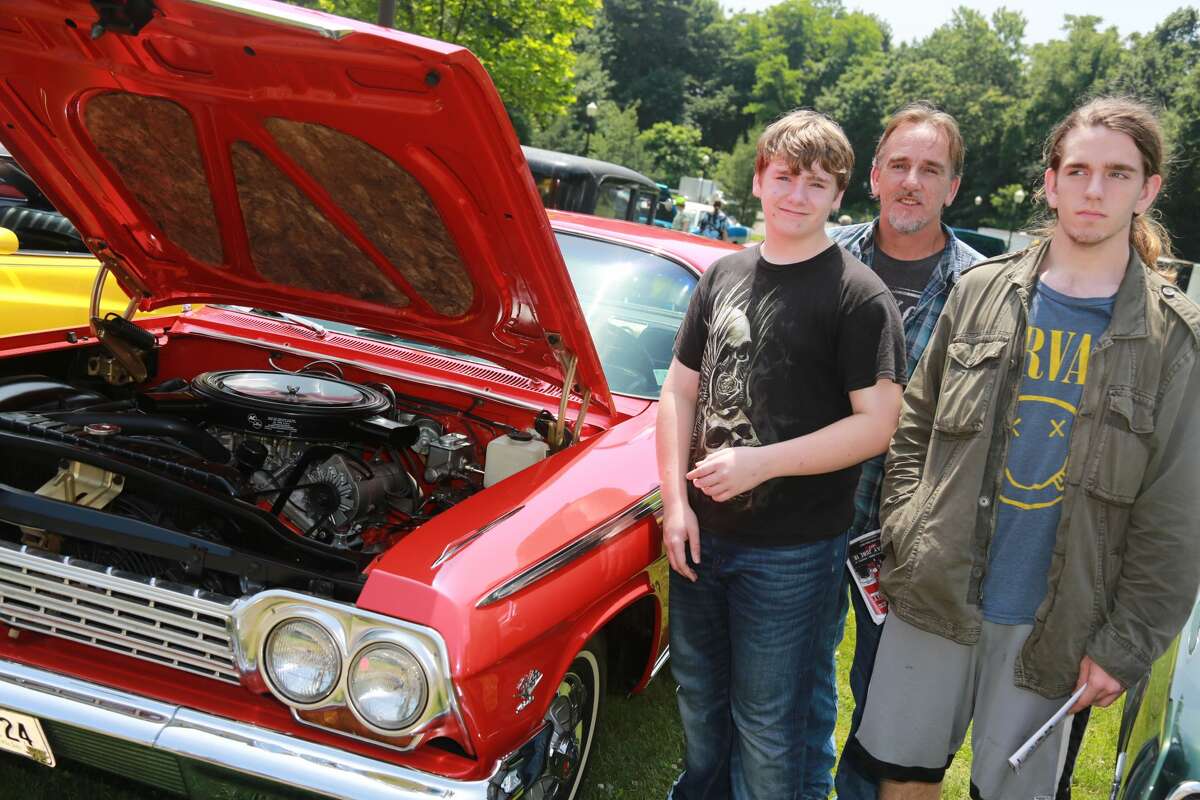 The New England Auto Museum held its annual Father's Day Car Show at Mathews Park in Norwalk on June 18, 2017. Guests enjoyed food, touring the Lockwood-Mathews Mansion and, of course, classic cars. Were you SEEN?