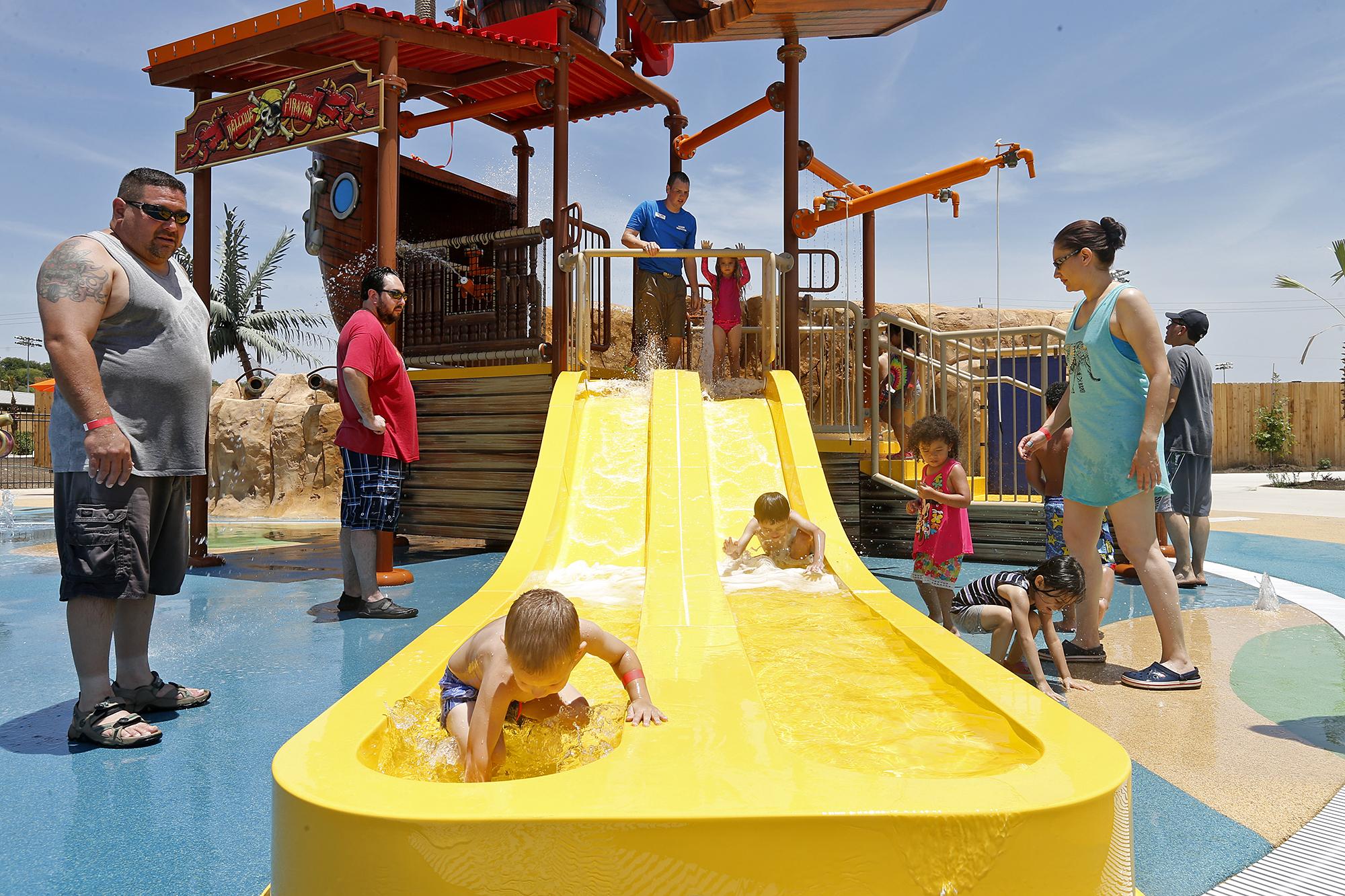 Excited guests share photos of Wonderland water park opening