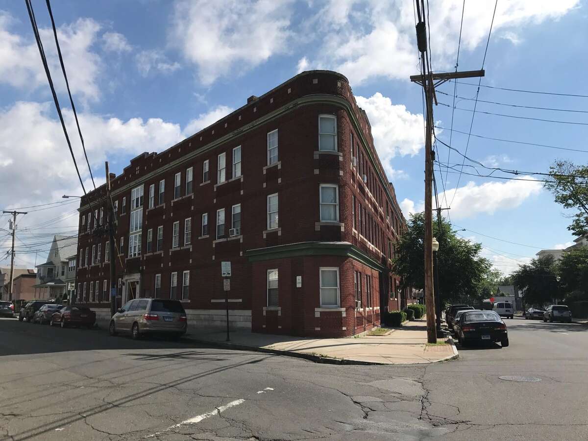Groundbreaking clears way for fresh food in Bridgeport’s East End