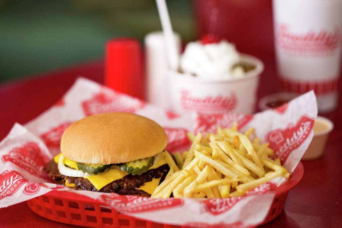 Freddy's ready to make mark with planned restaurants in Pasadena