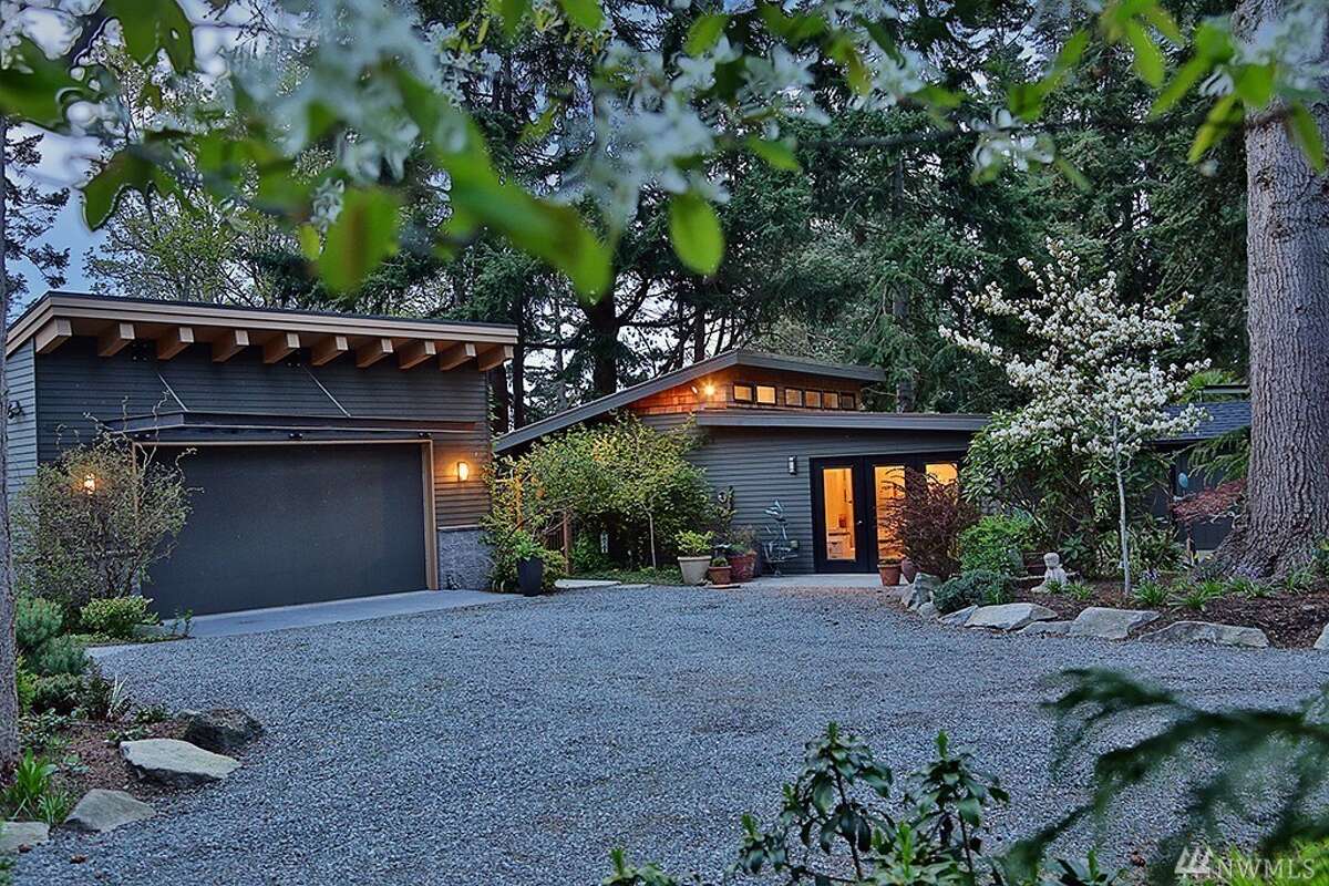 Modern masterpiece for sale on Whidbey Island