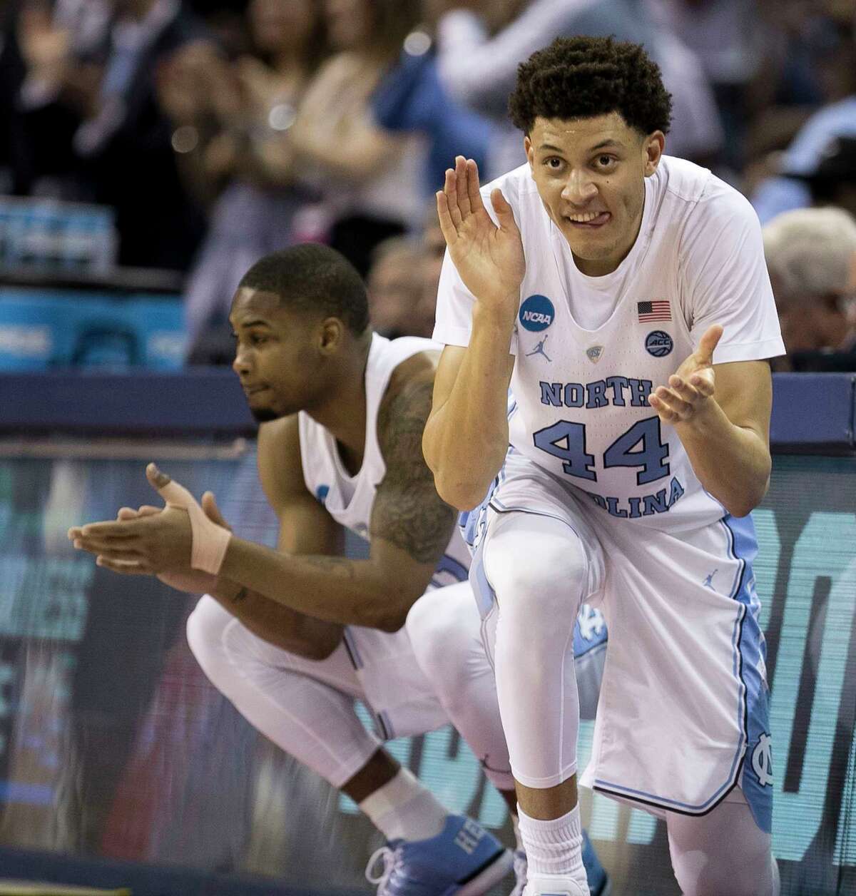 North Carolina's Justin Jackson (44) applauds an early North Carolina lead against Butler in the NCAA Tournament South Regional semifinal at FedExForum in Memphis, Tenn., on March 24, 2017. (Robert Willett/Raleigh News & Observer/TNS)