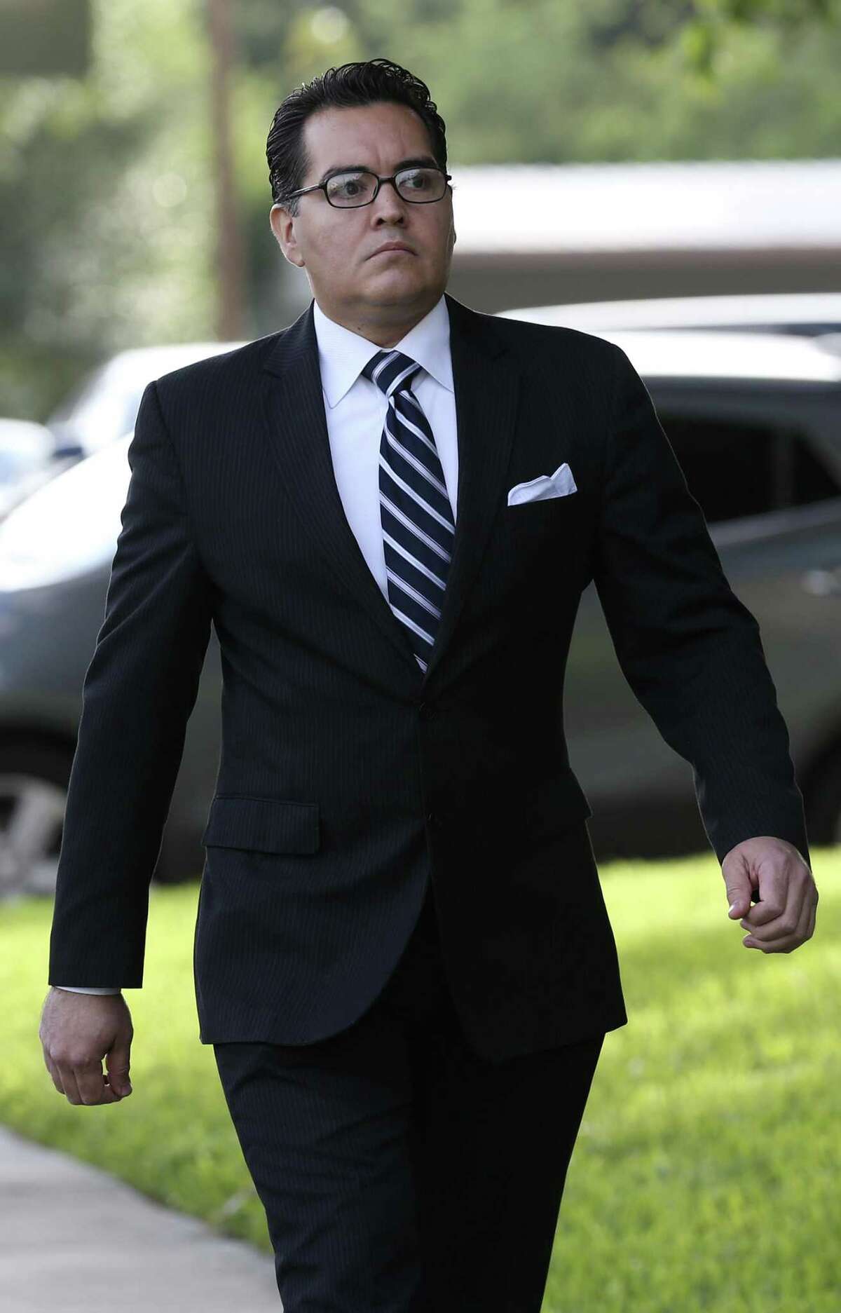 Former Crystal City mayor Ricardo Lopez arrives at Federal Court in Del Rio, Monday, June 19, 2017. Lopez and former city manager/attorney James Jonas are on trial facing multiple public corruption charges that include taking bribes and kickbacks. They were arrested along with two council members and a former one in February of 2016.